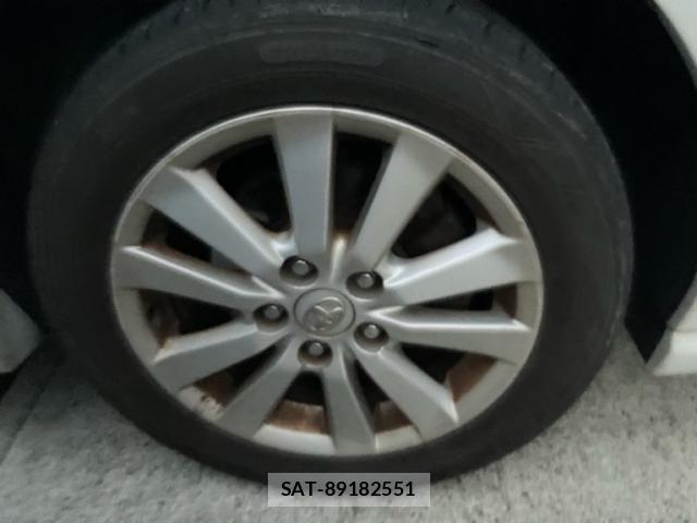Toyota AURIS 2009-08 8523678-7