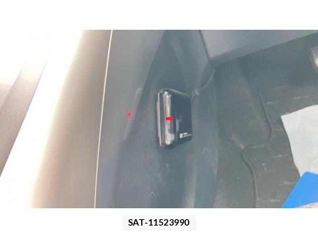Toyota AURIS 2010-02 8625910-21