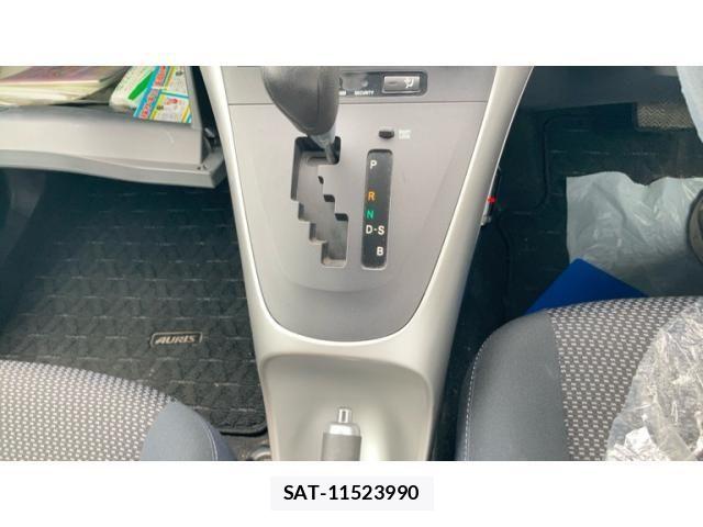 Toyota AURIS 2010-02 8625910-24