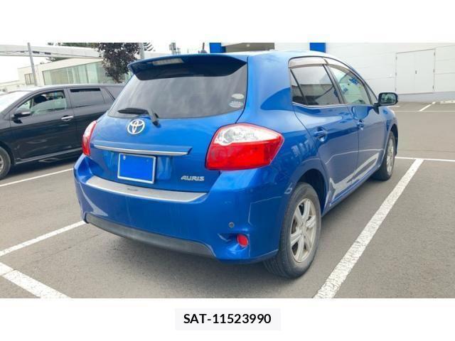 Toyota AURIS 2010-02 8625910-3