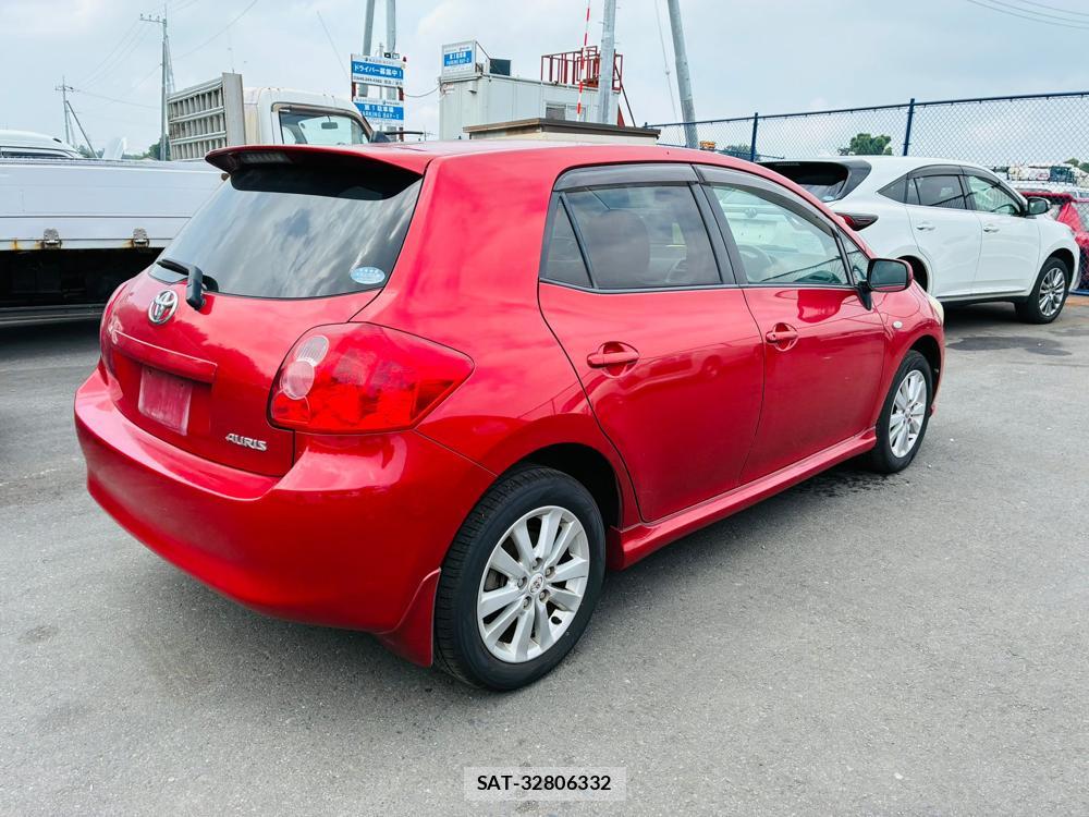 Toyota AURIS 2008-07 8665579-4