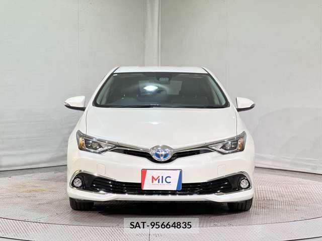 Toyota AURIS 2016-11 1051606-2