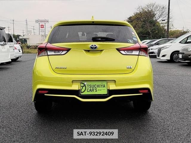Toyota AURIS 2016-05 1488802-9