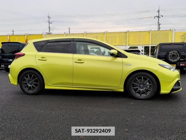 Toyota AURIS 2016-05 1488802-10