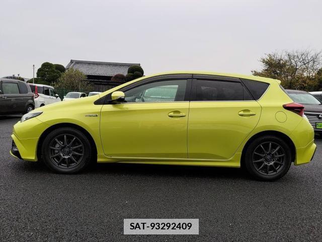 Toyota AURIS 2016-05 1488802-11