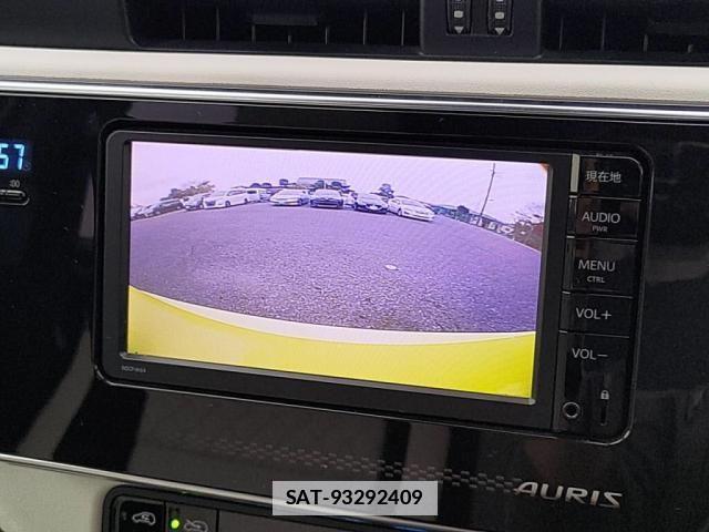 Toyota AURIS 2016-05 1488802-16