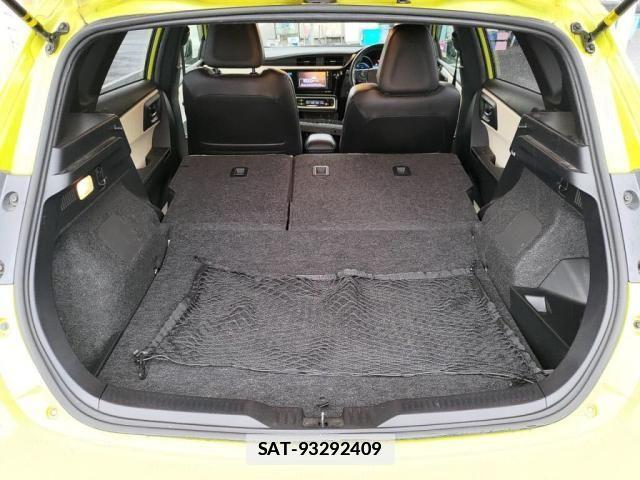 Toyota AURIS 2016-05 1488802-26