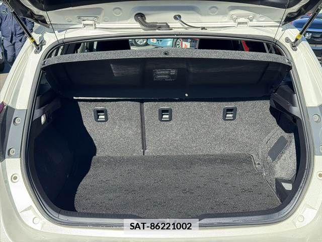 Toyota AURIS 2016-04 2098691-18