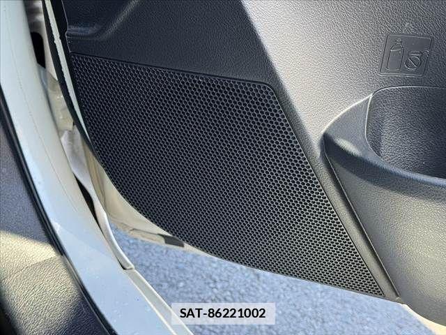 Toyota AURIS 2016-04 2098691-23