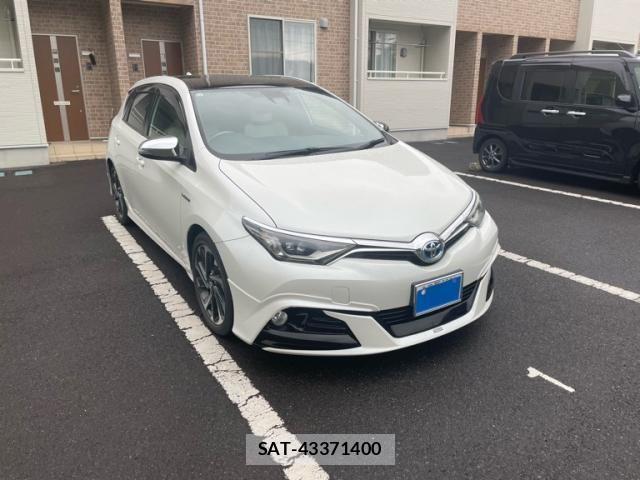 Toyota AURIS 2017-12 6902396-1