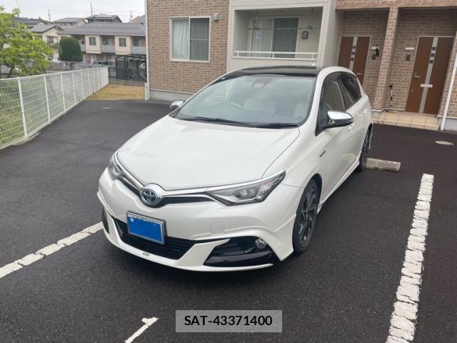 Toyota AURIS 2017-12 6902396-2