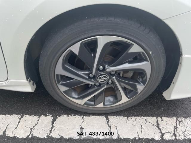 Toyota AURIS 2017-12 6902396-7