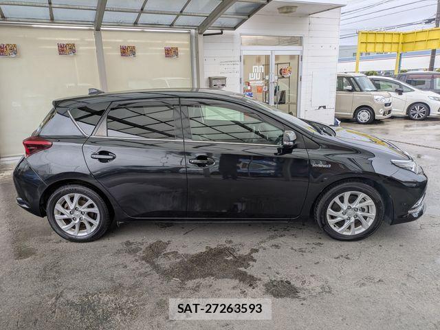 Toyota AURIS 2017-03 7057542-15