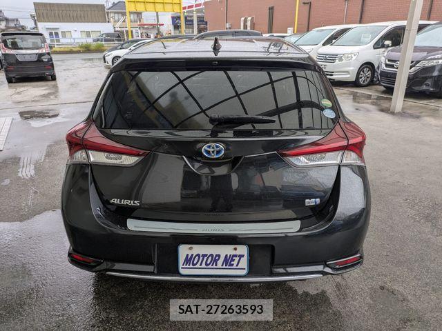 Toyota AURIS 2017-03 7057542-16