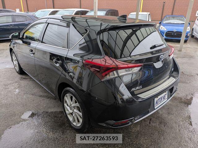 Toyota AURIS 2017-03 7057542-17