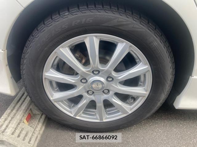 Toyota AURIS 2017-10 8098105-8