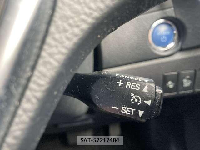 Toyota AURIS 2016-12 8206489-16