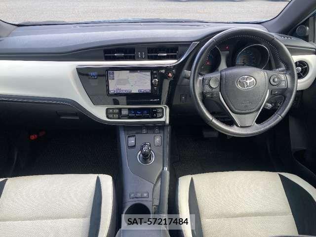 Toyota AURIS 2016-12 8206489-5