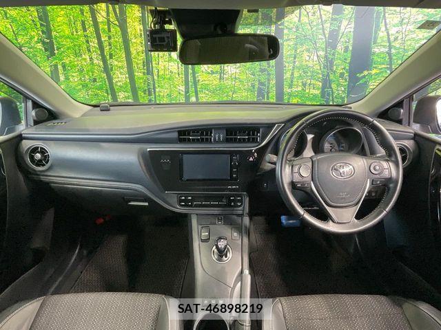 Toyota AURIS 2016-05 8334983-1
