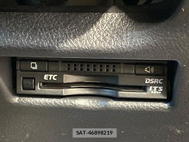 Toyota AURIS 2016-05 8334983-6