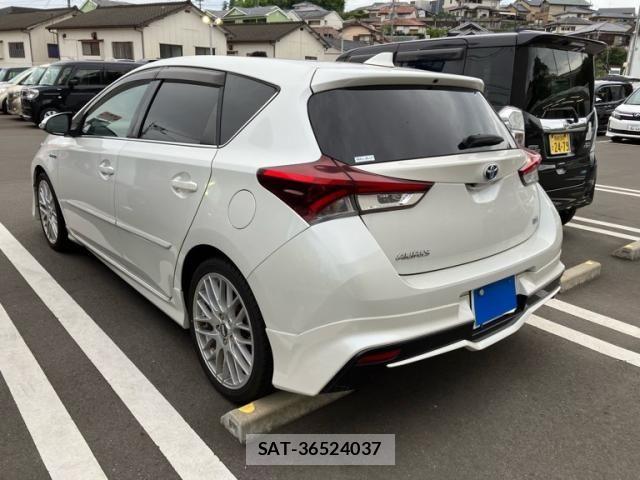 Toyota AURIS 2016-05 8364875-9