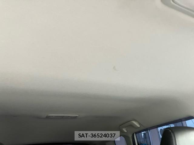 Toyota AURIS 2016-05 8364875-24