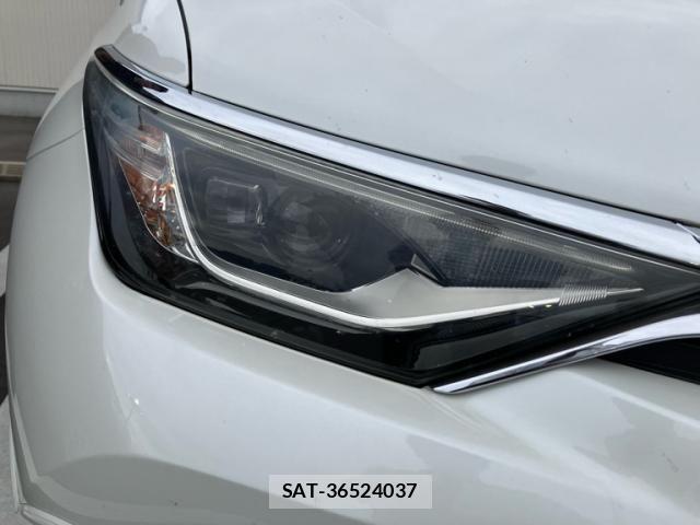 Toyota AURIS 2016-05 8364875-3
