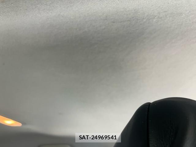 Toyota AURIS 2016-07 8658124-13