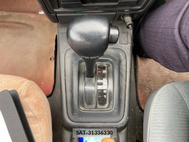 Nissan AVENIR 1993-10 7215134-10