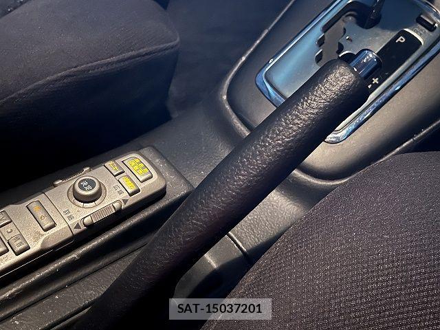 Toyota AVENSIS 2004-04 7215135-10