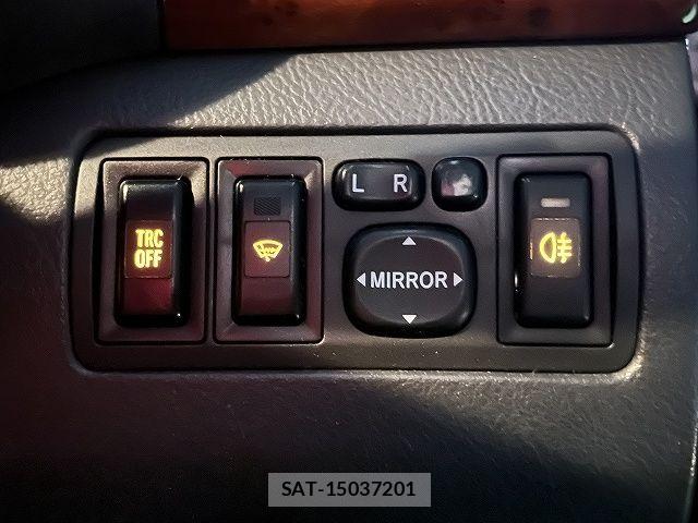 Toyota AVENSIS 2004-04 7215135-11