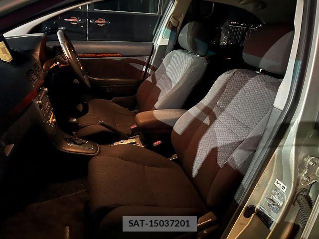 Toyota AVENSIS 2004-04 7215135-18