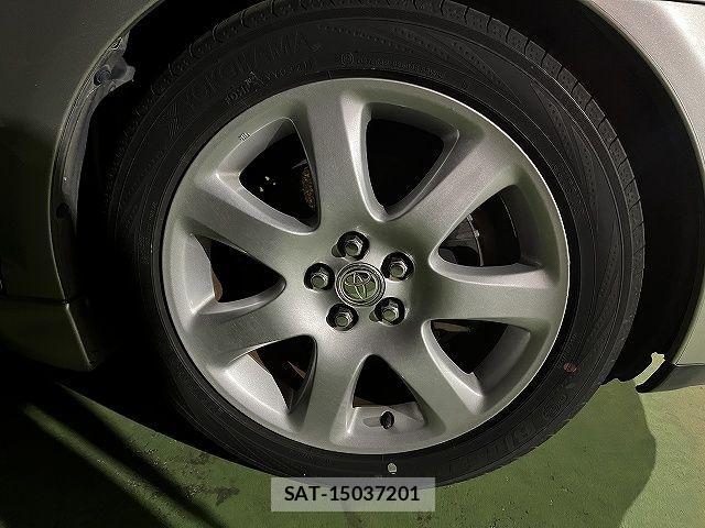 Toyota AVENSIS 2004-04 7215135-26