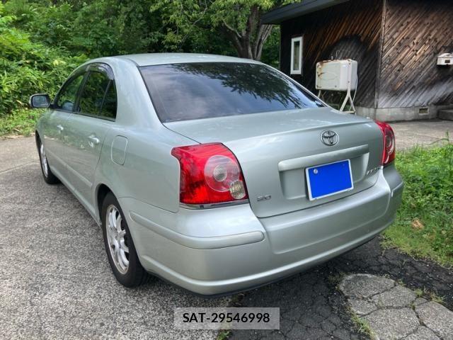 Toyota AVENSIS 2009-04 8625909-5