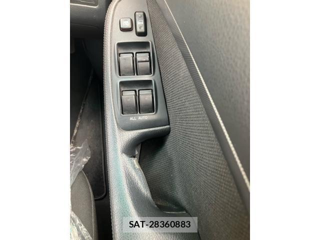Toyota AVENSIS 2003-12 8658125-17