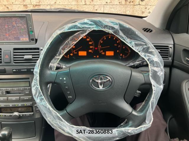Toyota AVENSIS 2003-12 8658125-19