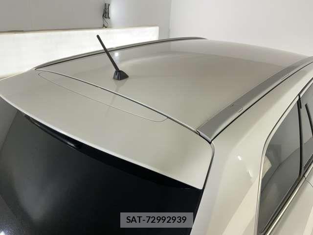 Toyota AVENSIS WAGON 2013-03 1421496-14