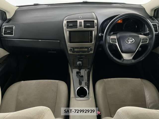 Toyota AVENSIS WAGON 2013-03 1421496-1