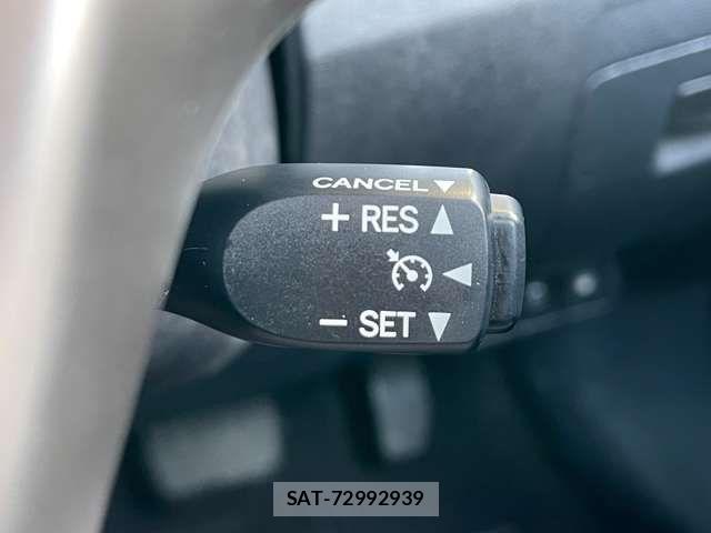 Toyota AVENSIS WAGON 2013-03 1421496-4