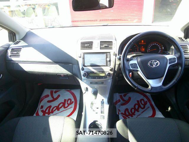 Toyota AVENSIS WAGON 2013-07 4638134-1
