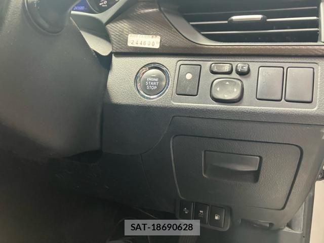 Toyota AVENSIS WAGON 2017-07 7215140-19