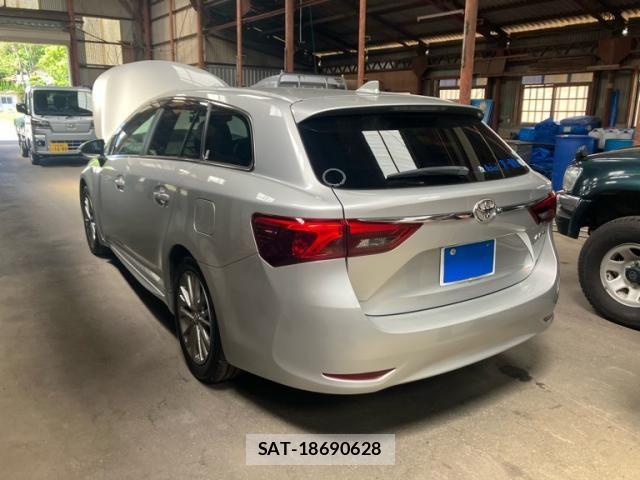 Toyota AVENSIS WAGON 2017-07 7215140-3