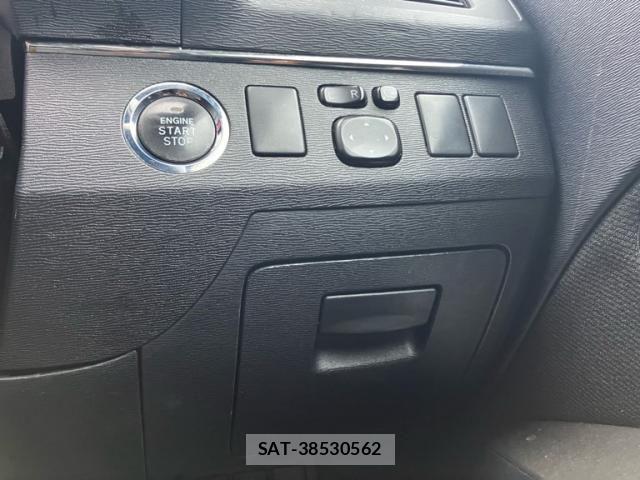 Toyota AVENSIS WAGON 2011-11 7249866-17