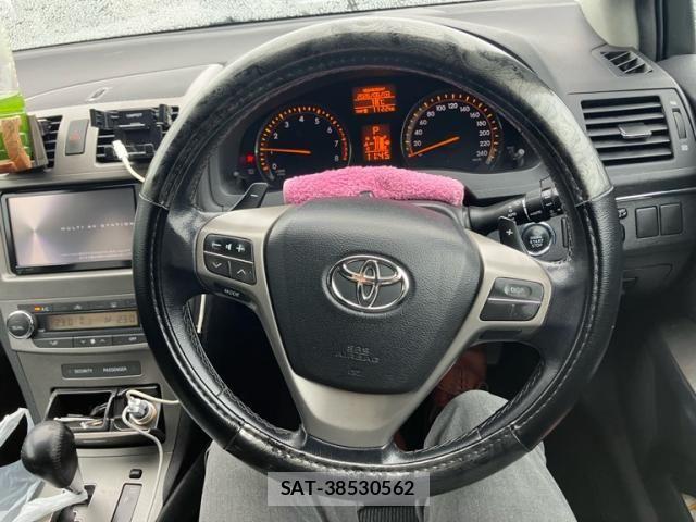 Toyota AVENSIS WAGON 2011-11 7249866-7