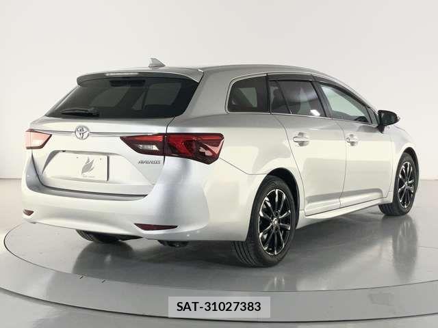 Toyota AVENSIS WAGON 2016-01 7391435-5