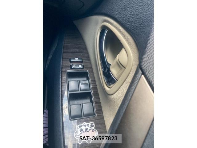 Toyota AVENSIS WAGON 2014-02 7782814-16
