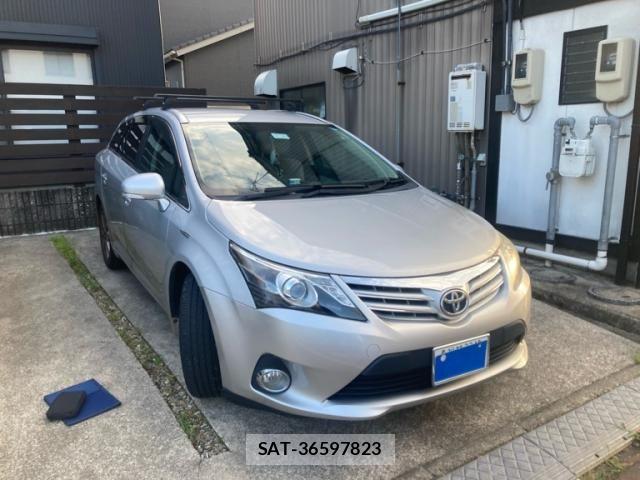 Toyota AVENSIS WAGON 2014-02 7782814-1