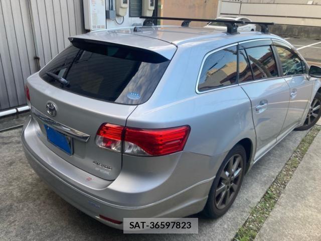 Toyota AVENSIS WAGON 2014-02 7782814-3