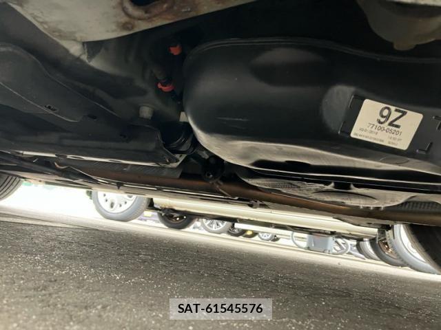 Toyota AVENSIS WAGON 2016-04 7875405-23
