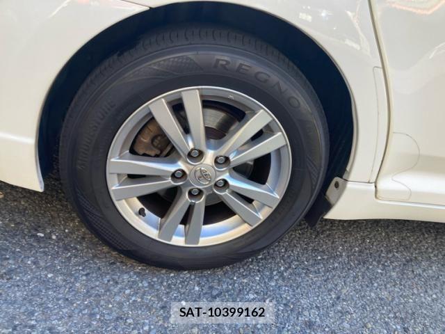 Toyota AVENSIS WAGON 2012-03 7978578-4